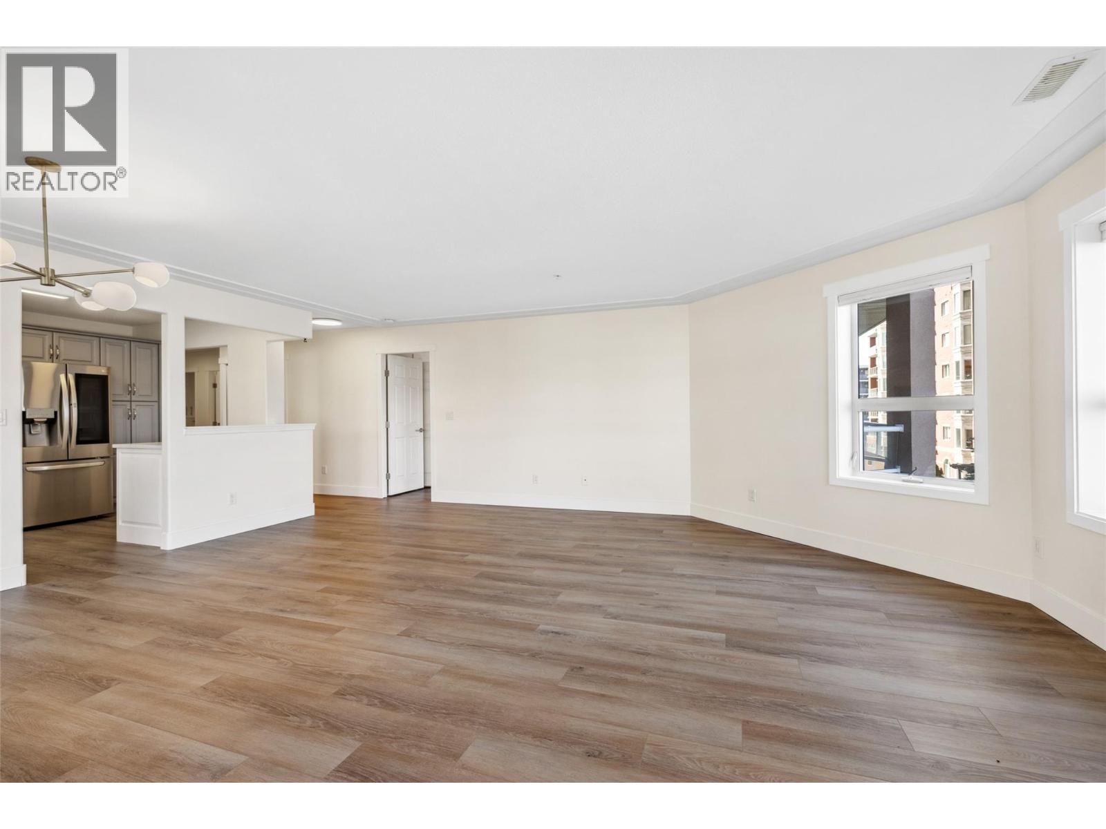 Picture for Unit #307, 1967 Underhill  Street https://www.cirrealty.ca/reb/bc/3/10366023_21.jpg