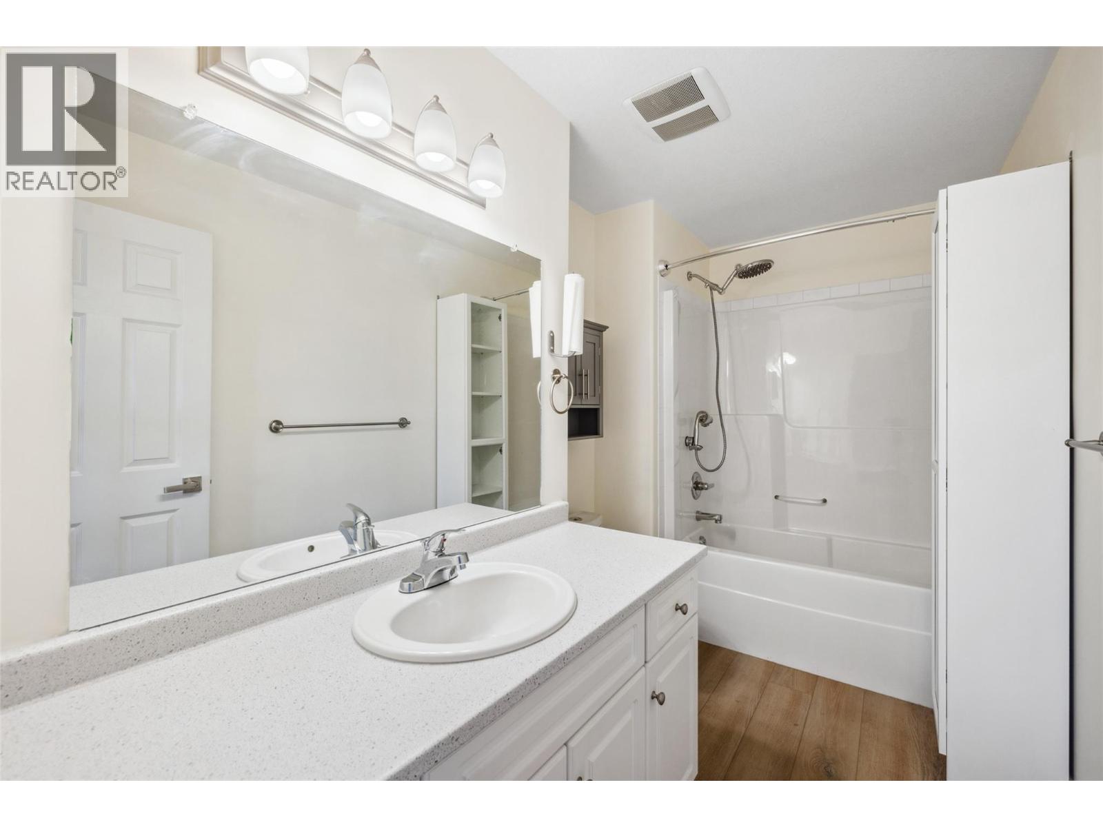 Picture for Unit #307, 1967 Underhill  Street https://www.cirrealty.ca/reb/bc/3/10366023_33.jpg