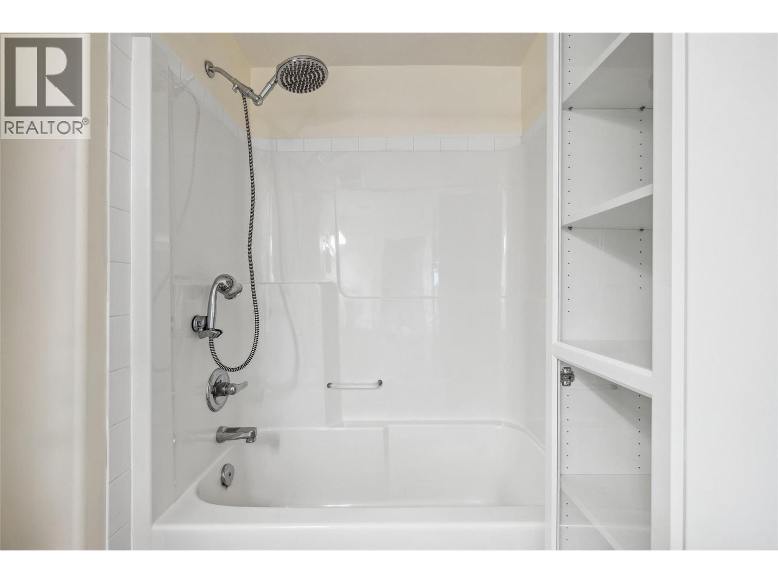 Picture for Unit #307, 1967 Underhill  Street https://www.cirrealty.ca/reb/bc/3/10366023_34.jpg