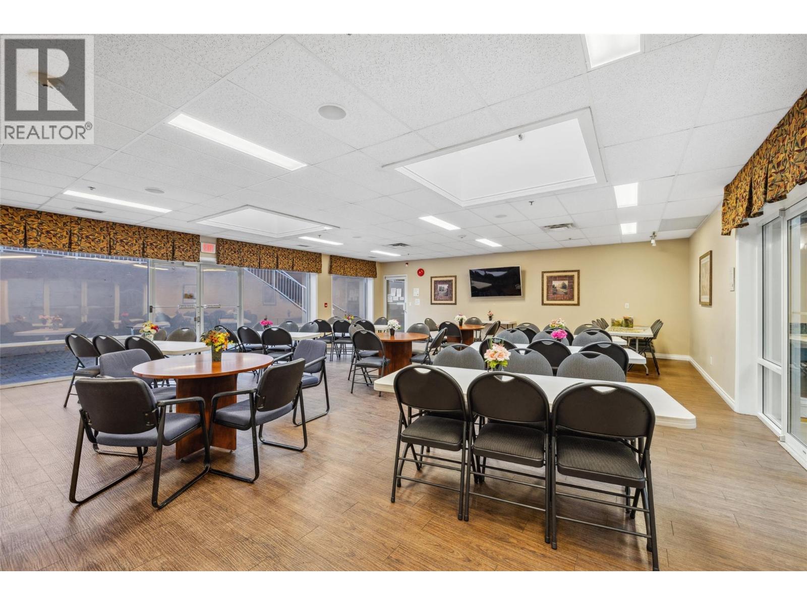 Picture for Unit #307, 1967 Underhill  Street https://www.cirrealty.ca/reb/bc/3/10366023_50.jpg