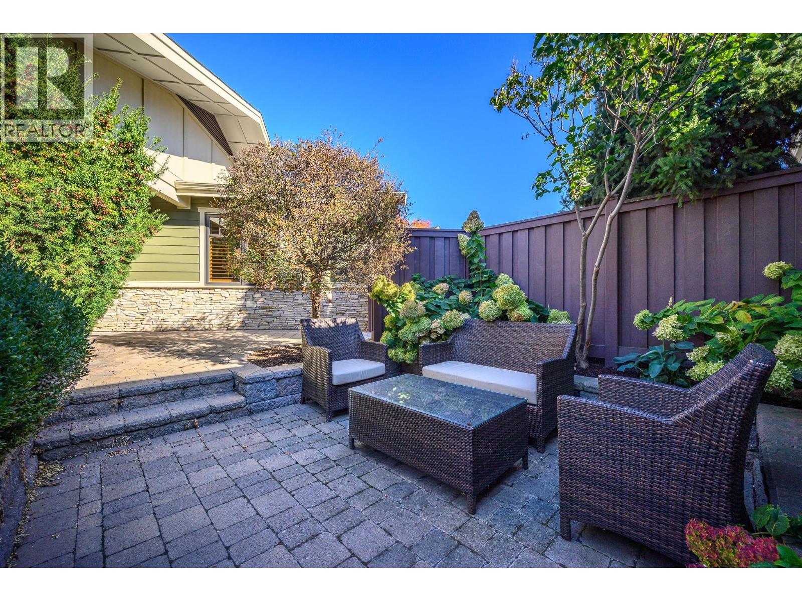 Picture for 1108 Lambert  Lane https://www.cirrealty.ca/reb/bc/3/10366093_20.jpg