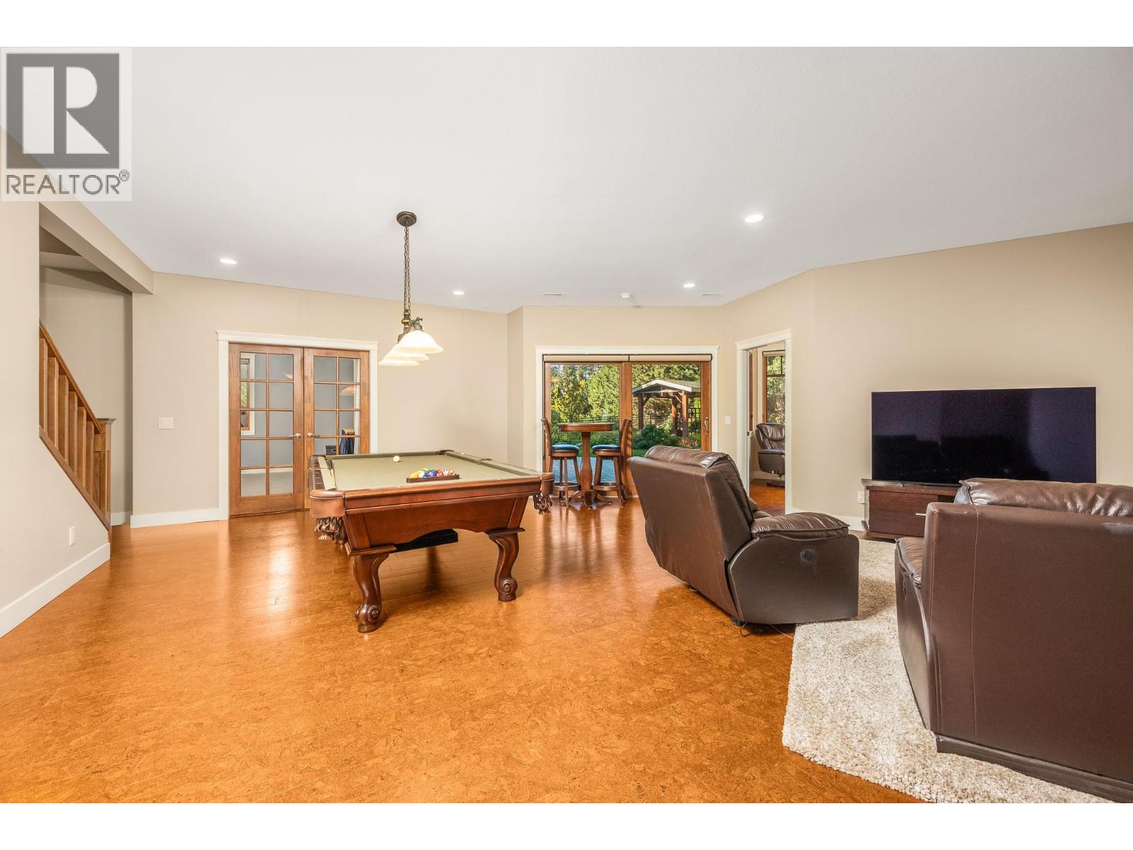 Picture for 1108 Lambert  Lane https://www.cirrealty.ca/reb/bc/3/10366093_32.jpg