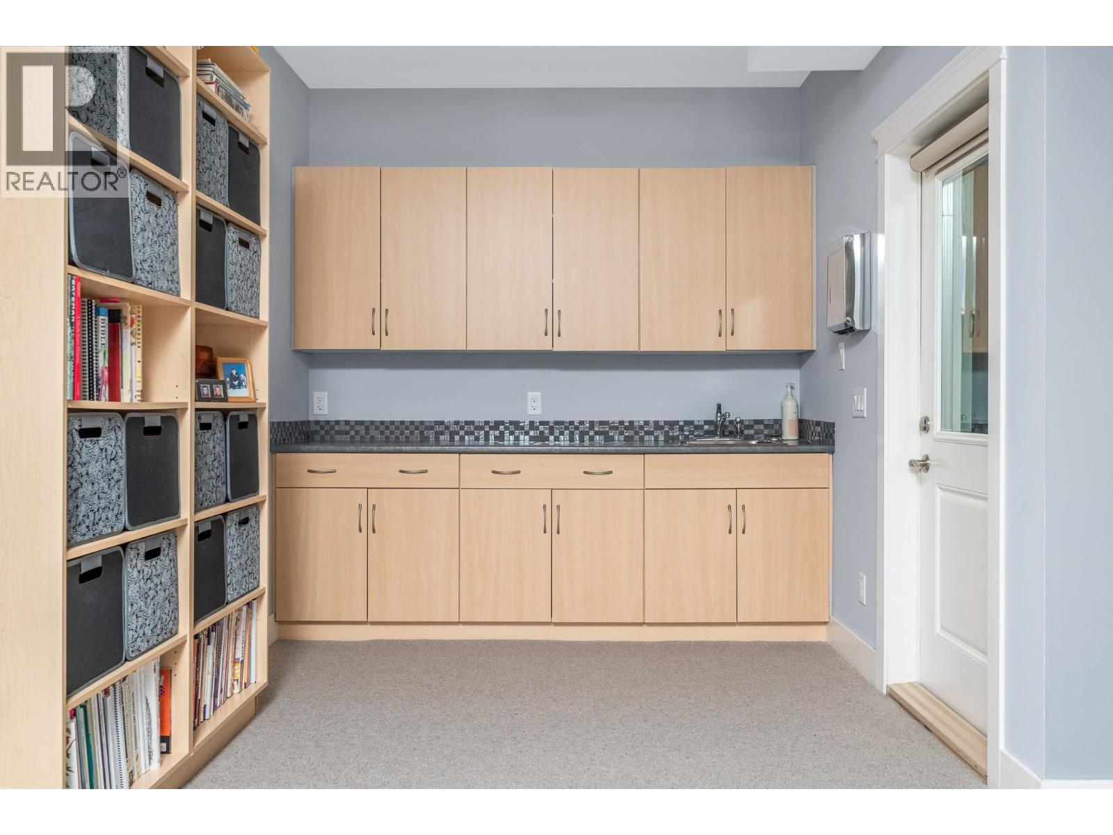 Picture for 1108 Lambert  Lane https://www.cirrealty.ca/reb/bc/3/10366093_46.jpg