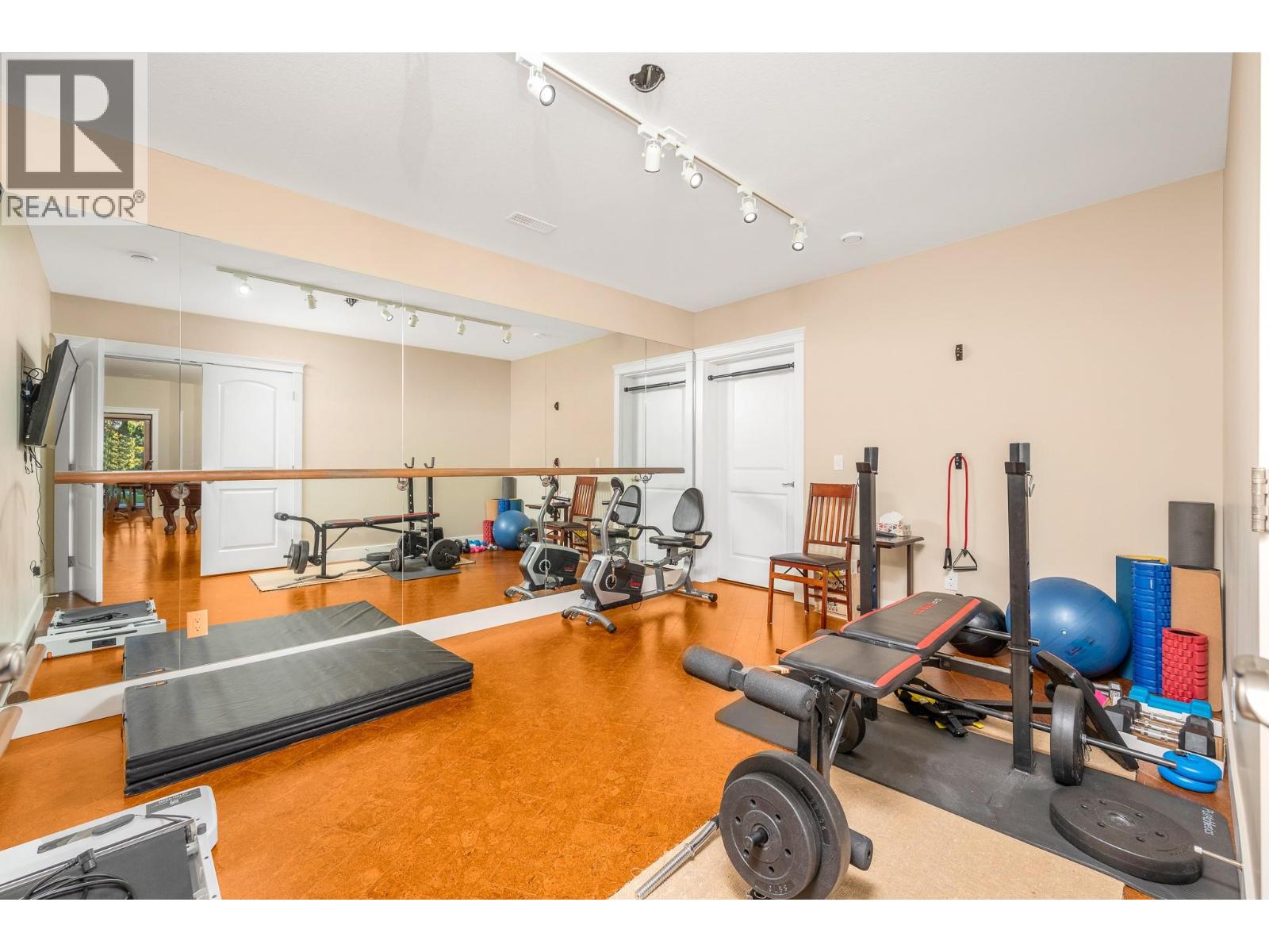 Picture for 1108 Lambert  Lane https://www.cirrealty.ca/reb/bc/3/10366093_50.jpg