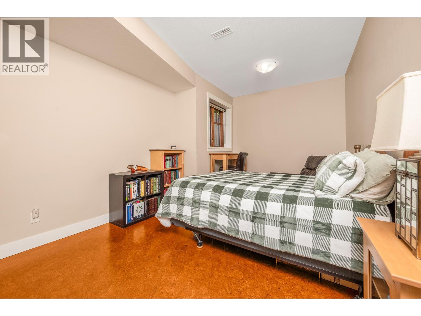 Picture for 1108 Lambert  Lane https://www.cirrealty.ca/reb/bc/3/10366093_51.jpg