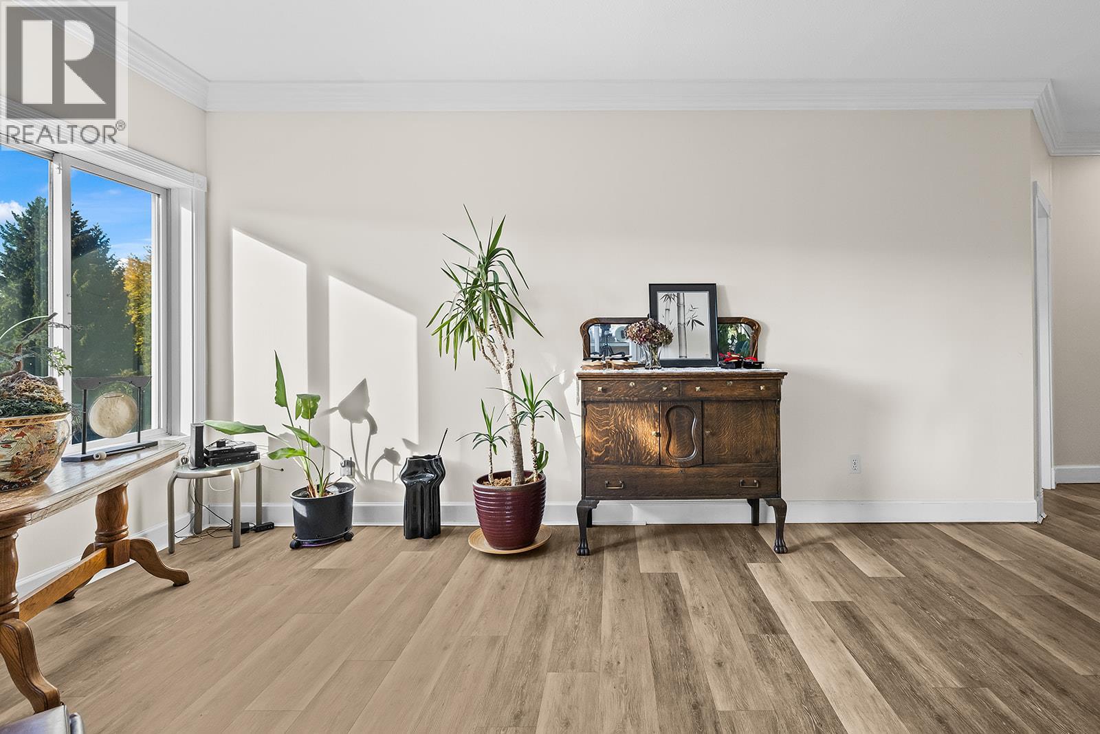 Picture for Unit #203, 1940 Richter  Street https://www.cirrealty.ca/reb/bc/3/10366103_10.jpg