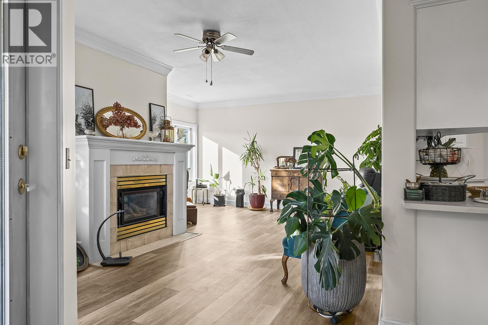 Picture for Unit #203, 1940 Richter  Street https://www.cirrealty.ca/reb/bc/3/10366103_14.jpg