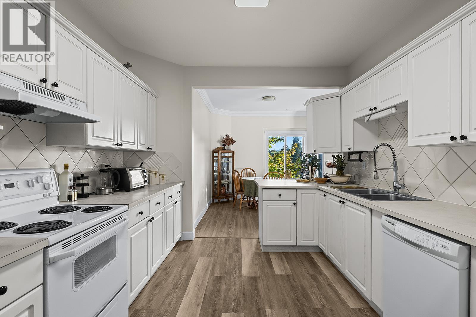 Picture for Unit #203, 1940 Richter  Street https://www.cirrealty.ca/reb/bc/3/10366103_7.jpg