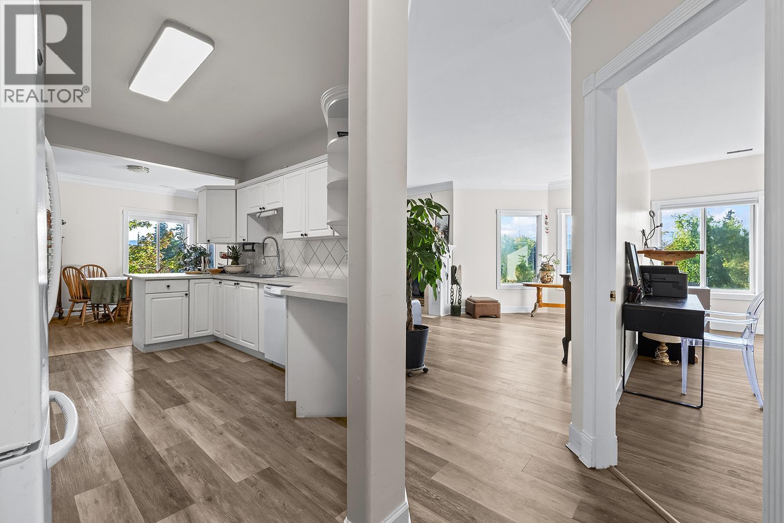 Picture for Unit #203, 1940 Richter  Street https://www.cirrealty.ca/reb/bc/3/10366103_8.jpg
