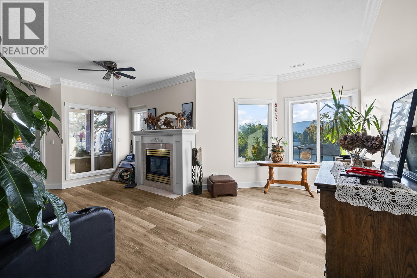 Picture for Unit #203, 1940 Richter  Street https://www.cirrealty.ca/reb/bc/3/10366103_9.jpg