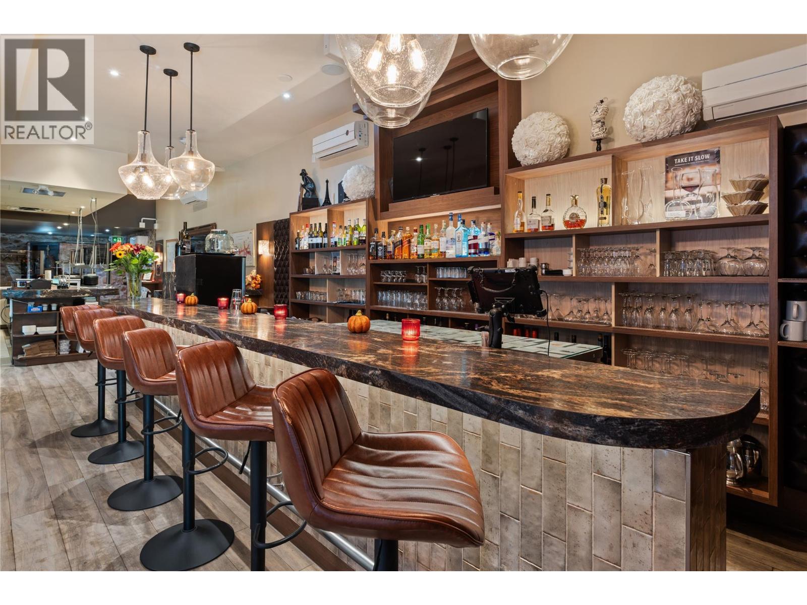 Picture for 8312 74  Avenue https://www.cirrealty.ca/reb/bc/3/10366113_15.jpg