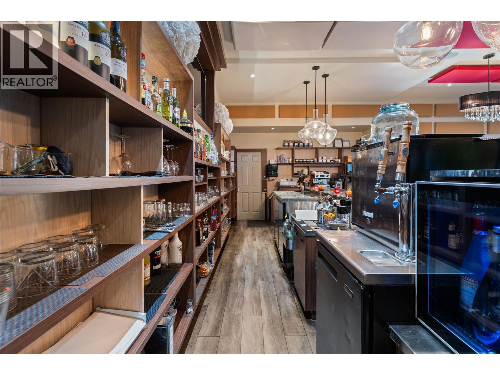 Picture for 8312 74  Avenue https://www.cirrealty.ca/reb/bc/3/10366113_20.jpg