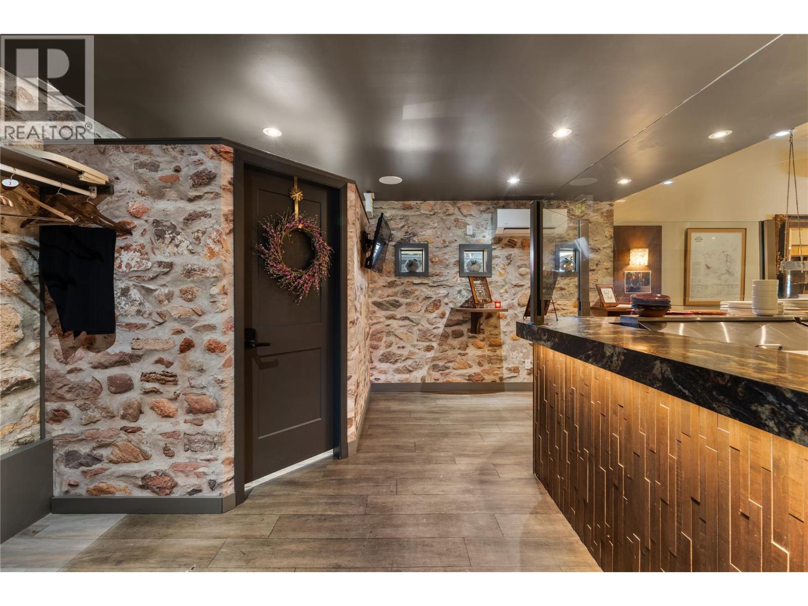 Picture for 8312 74  Avenue https://www.cirrealty.ca/reb/bc/3/10366113_22.jpg