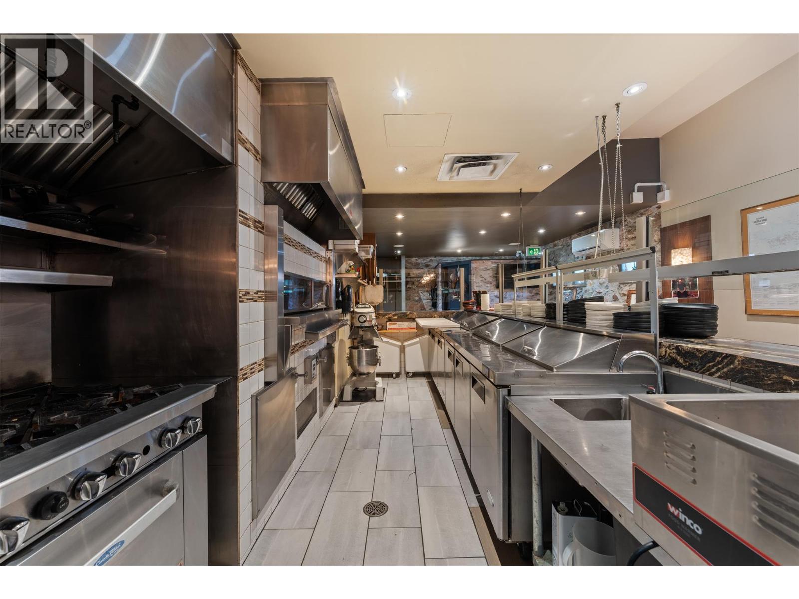 Picture for 8312 74  Avenue https://www.cirrealty.ca/reb/bc/3/10366113_27.jpg