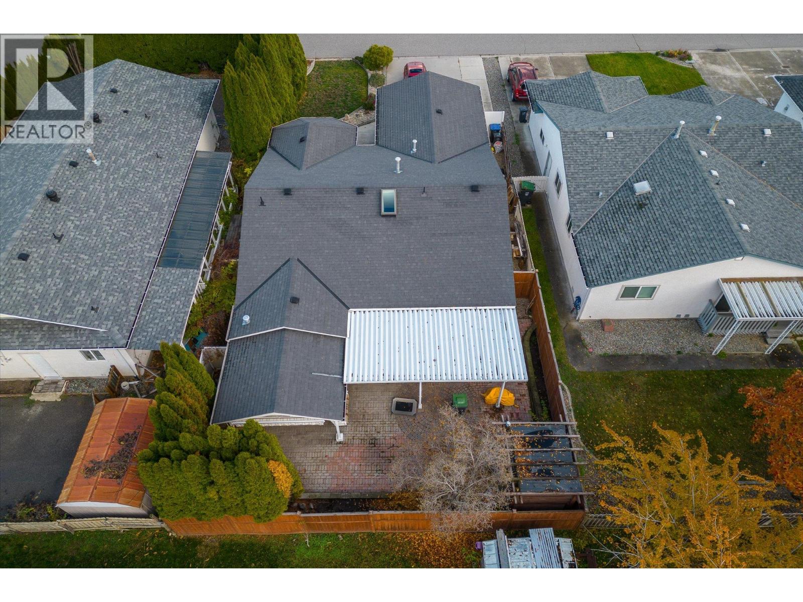 Picture for 3430 Silverberry  Road https://www.cirrealty.ca/reb/bc/3/10366323_30.jpg