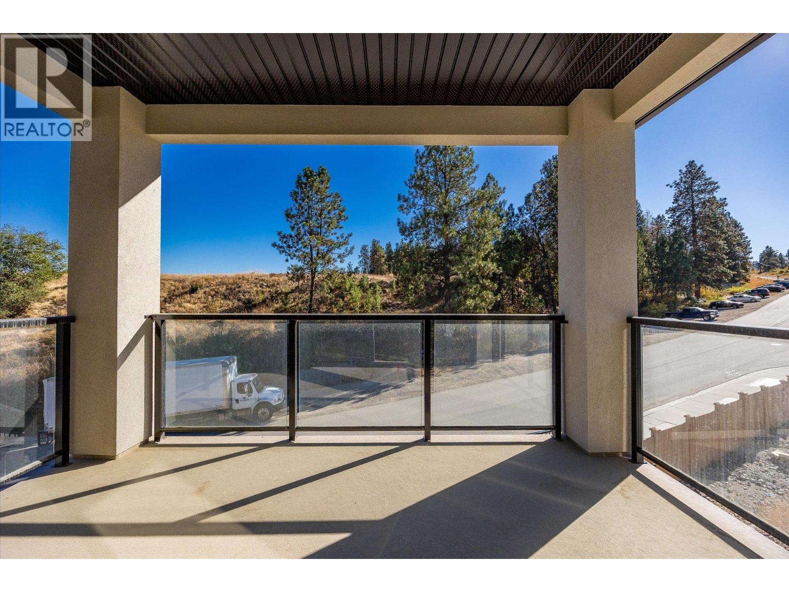 Picture for 1675 HARBOUR VIEW  Crescent https://www.cirrealty.ca/reb/bc/3/10366333_15.jpg