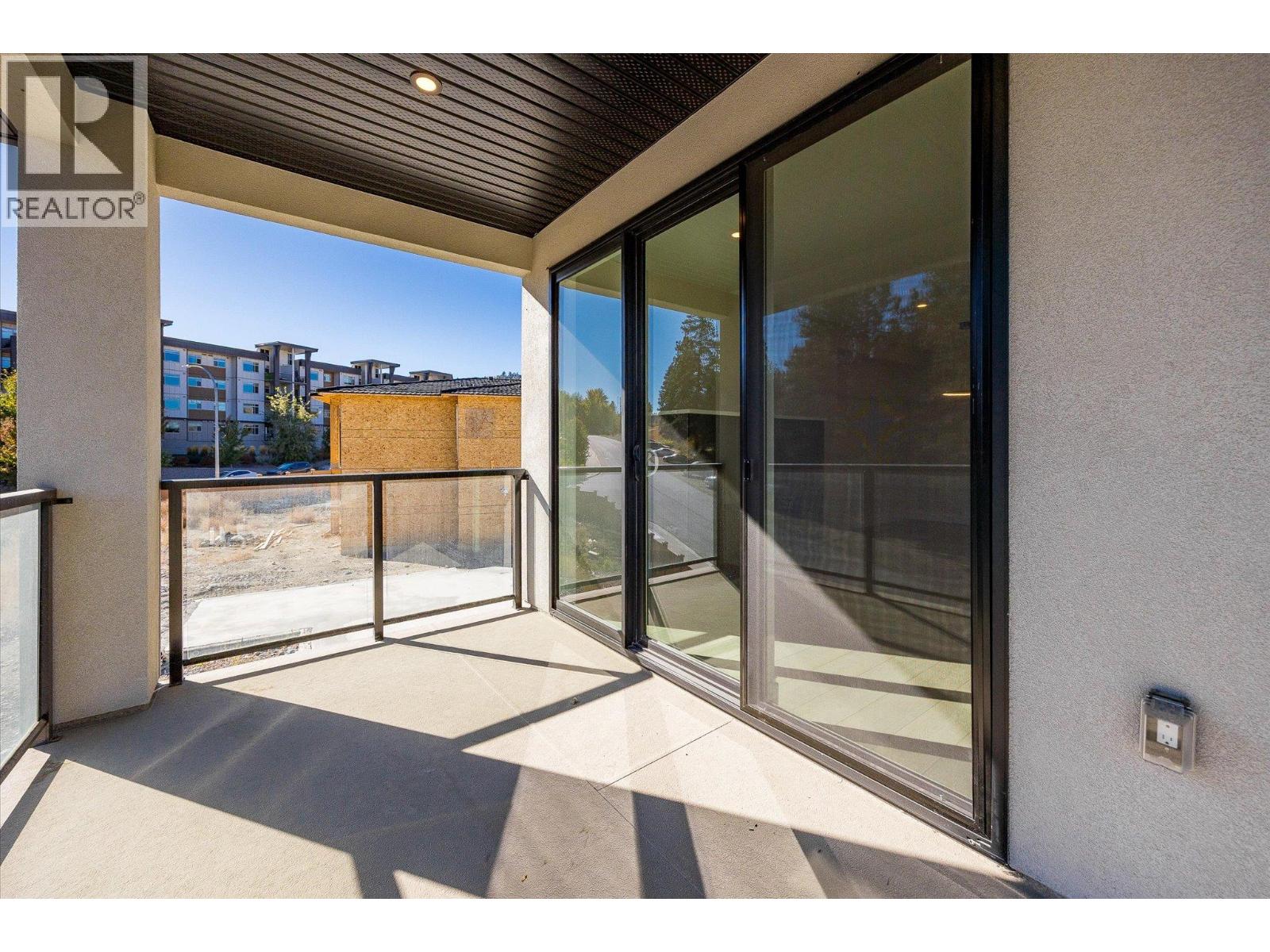 Picture for 1675 HARBOUR VIEW  Crescent https://www.cirrealty.ca/reb/bc/3/10366333_17.jpg