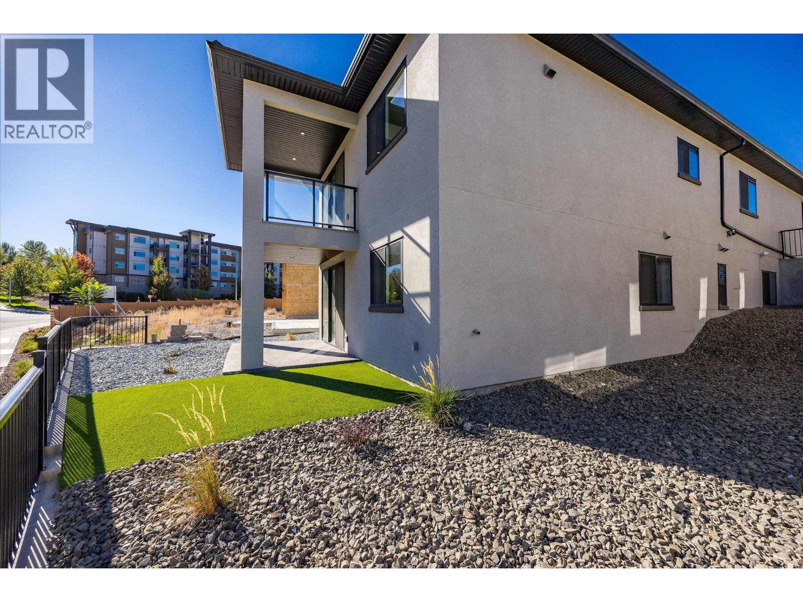 Picture for 1675 HARBOUR VIEW  Crescent https://www.cirrealty.ca/reb/bc/3/10366333_43.jpg