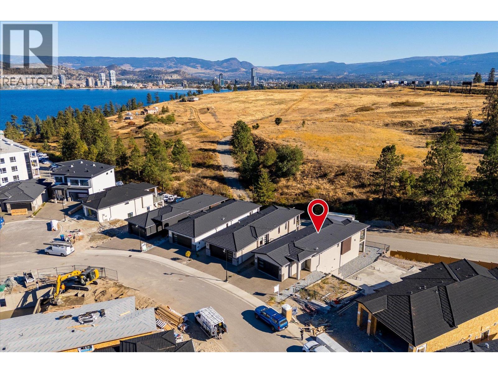 Picture for 1675 HARBOUR VIEW  Crescent https://www.cirrealty.ca/reb/bc/3/10366333_51.jpg