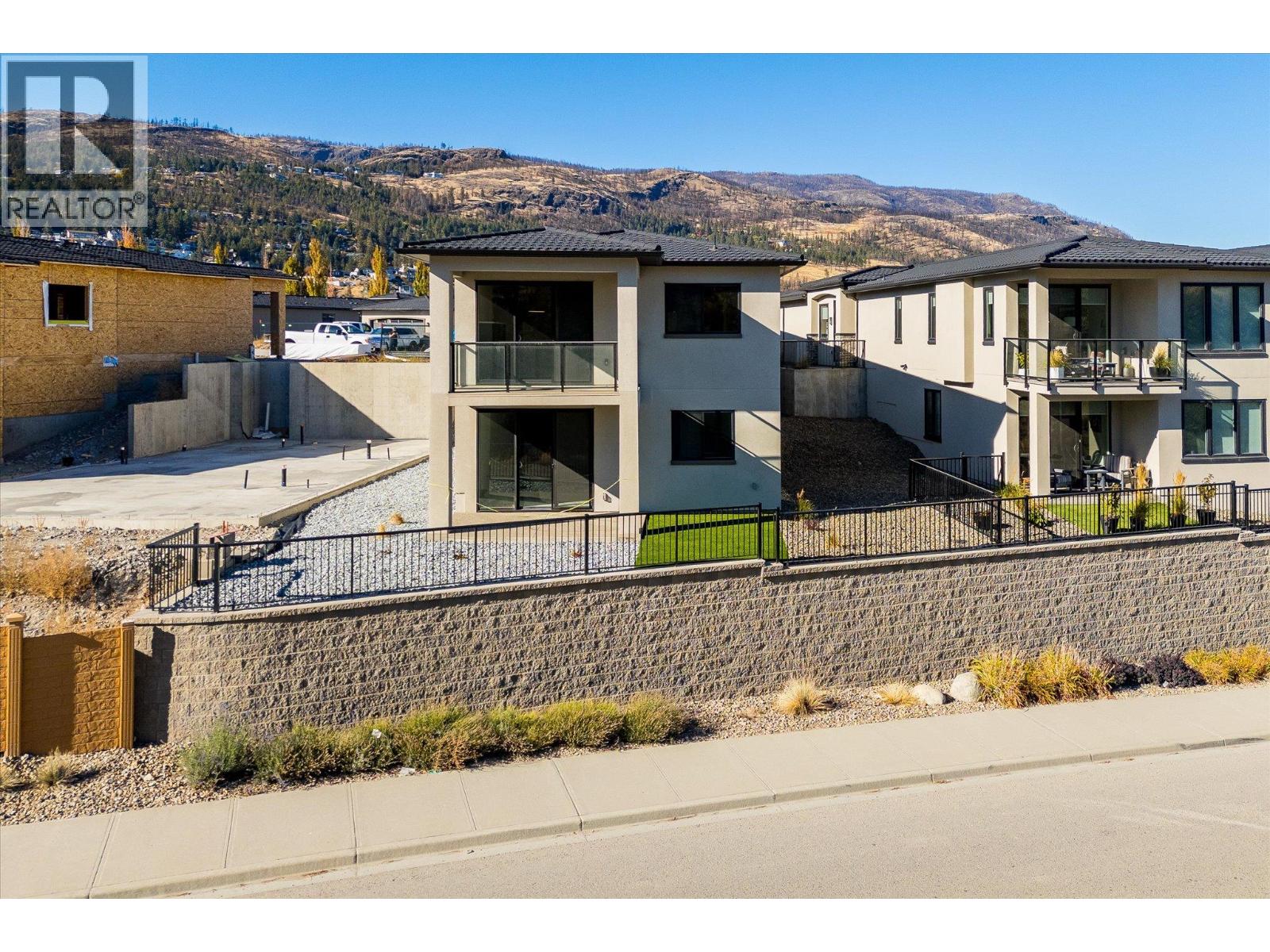 Picture for 1675 HARBOUR VIEW  Crescent https://www.cirrealty.ca/reb/bc/3/10366333_55.jpg