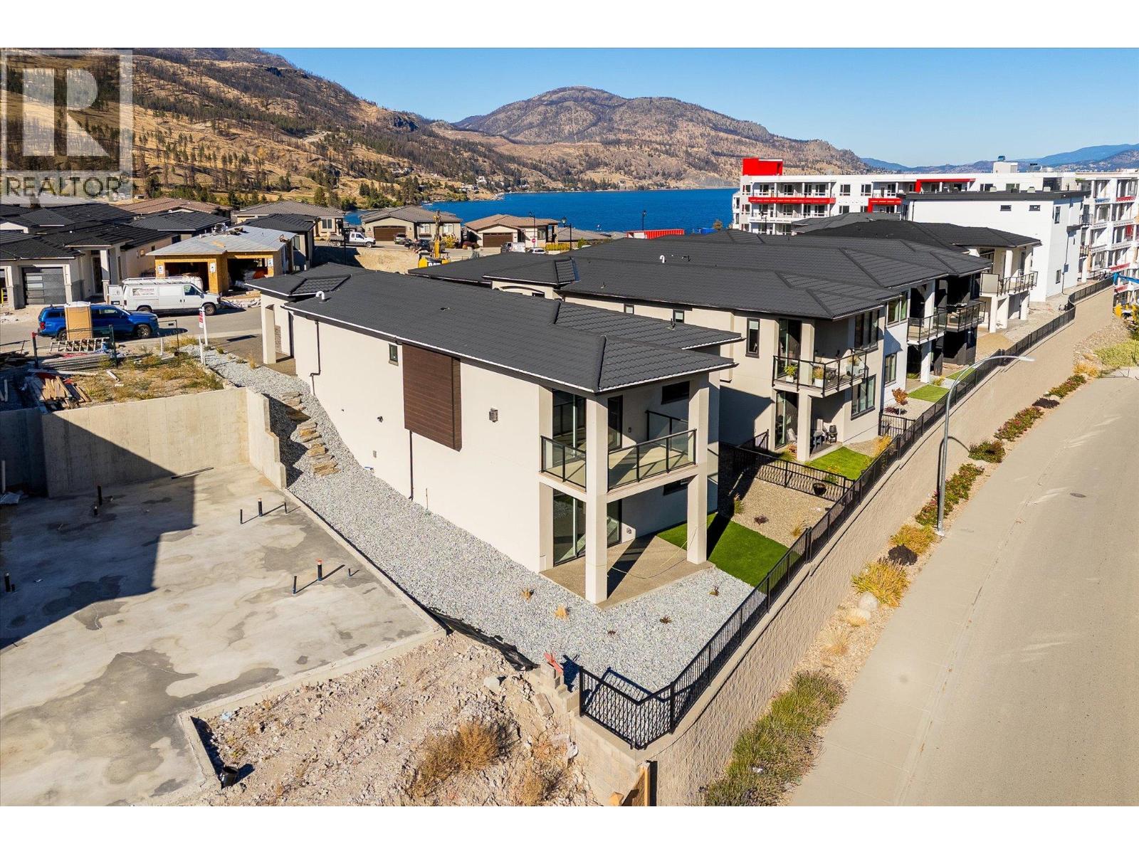 Picture for 1675 HARBOUR VIEW  Crescent https://www.cirrealty.ca/reb/bc/3/10366333_57.jpg