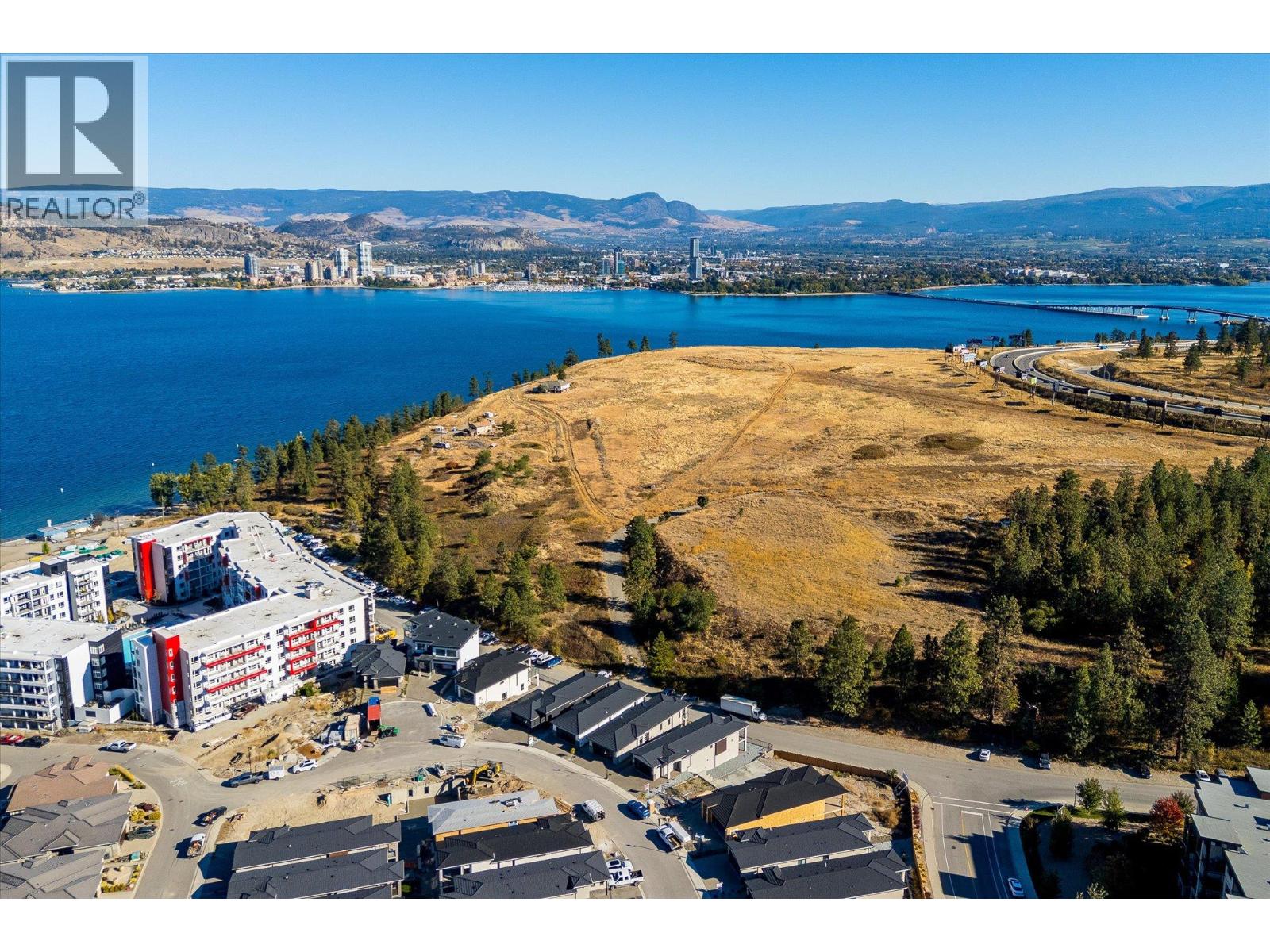 Picture for 1675 HARBOUR VIEW  Crescent https://www.cirrealty.ca/reb/bc/3/10366333_64.jpg