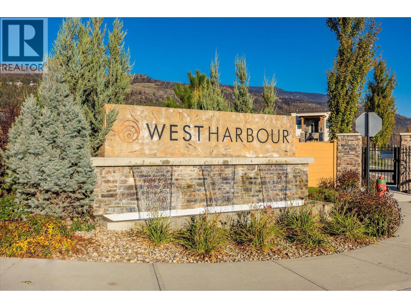 Picture for 1675 HARBOUR VIEW  Crescent https://www.cirrealty.ca/reb/bc/3/10366333_69.jpg