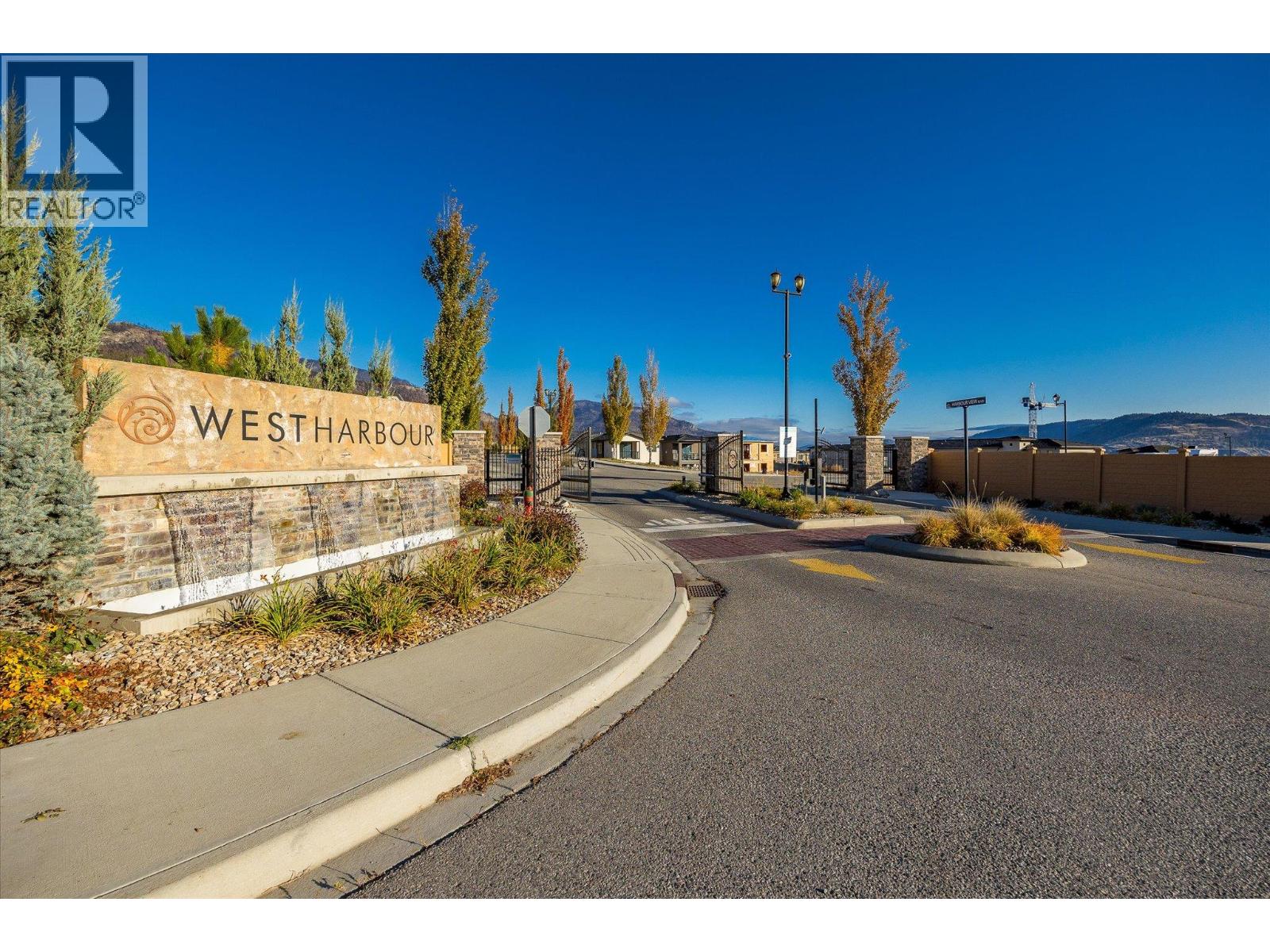 Picture for 1675 HARBOUR VIEW  Crescent https://www.cirrealty.ca/reb/bc/3/10366333_70.jpg