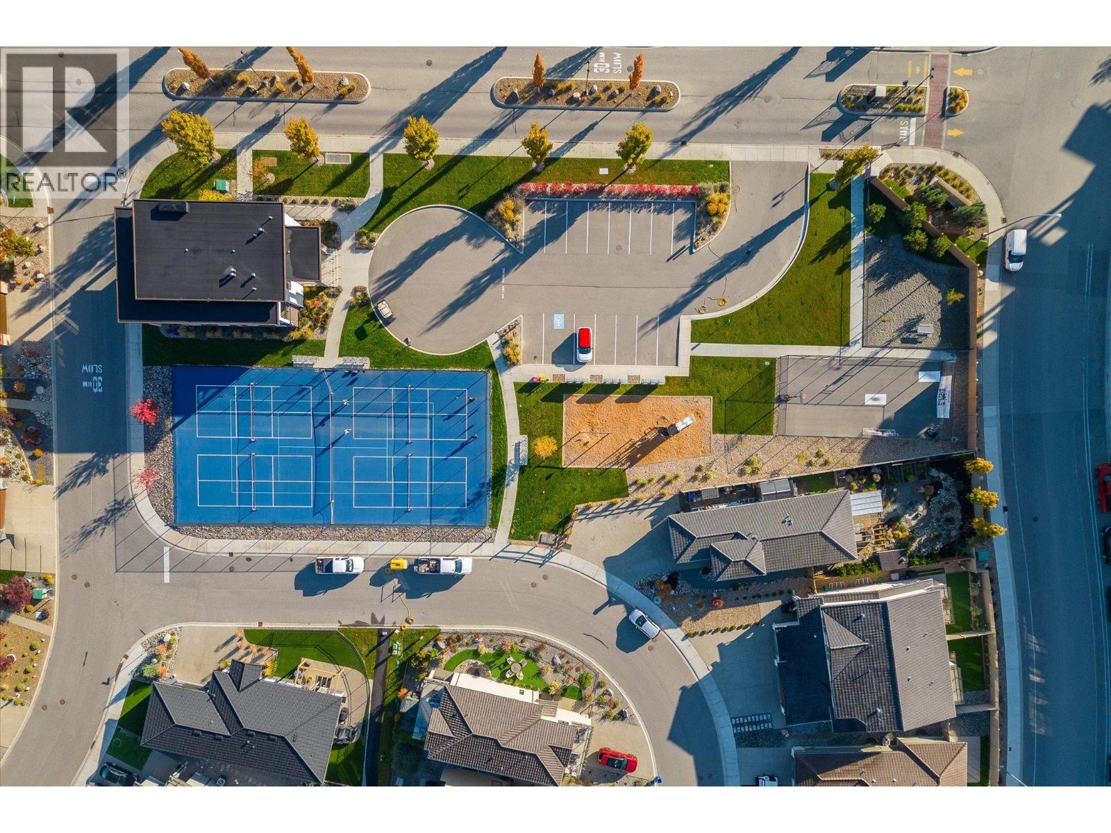 Picture for 1675 HARBOUR VIEW  Crescent https://www.cirrealty.ca/reb/bc/3/10366333_72.jpg