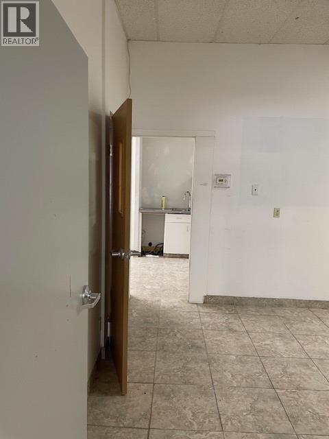 Picture for 3054 Skaha Lake  Road https://www.cirrealty.ca/reb/bc/3/10366473_10.jpg