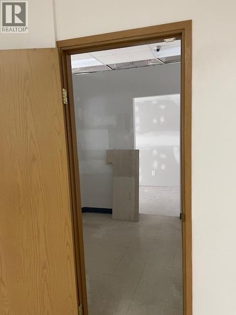 Picture for 3054 Skaha Lake  Road https://www.cirrealty.ca/reb/bc/3/10366473_12.jpg