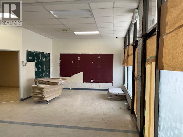 Picture for 3054 Skaha Lake  Road https://www.cirrealty.ca/reb/bc/3/10366473_14.jpg