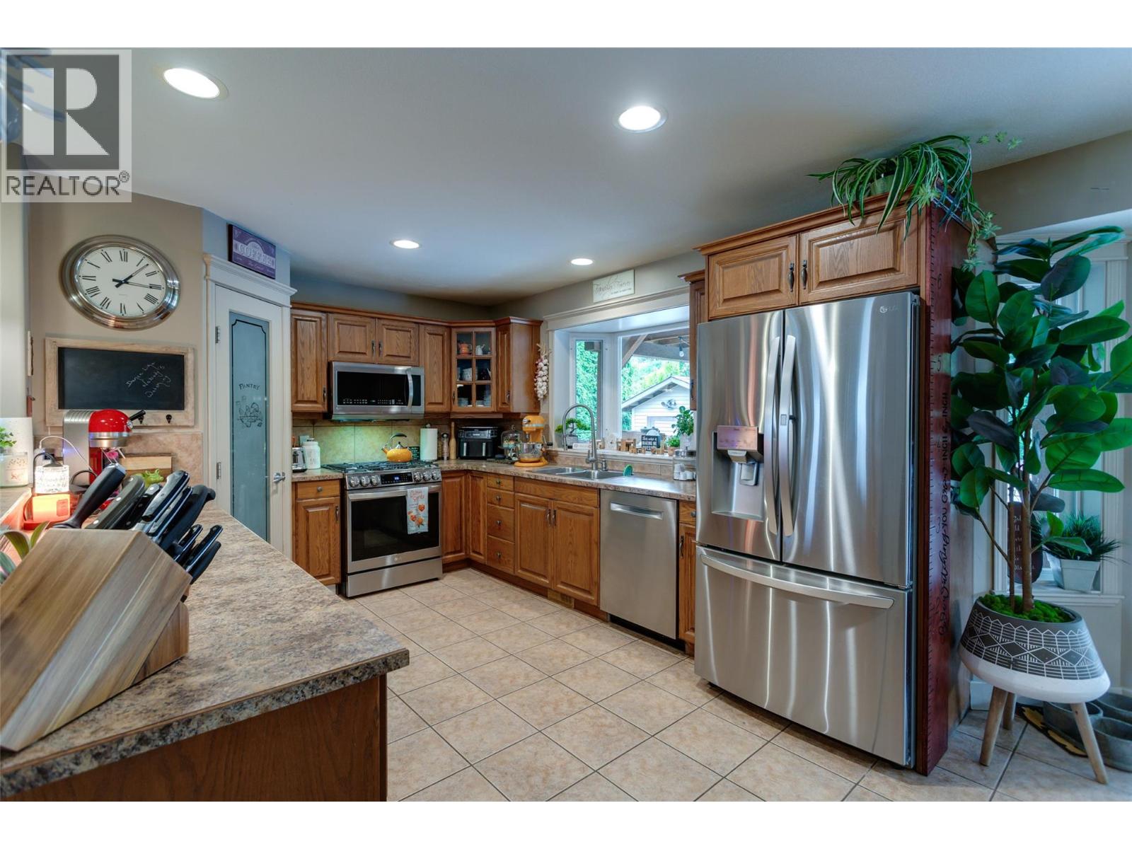 Picture for 2838 Salish  Road https://www.cirrealty.ca/reb/bc/3/10366503_10.jpg
