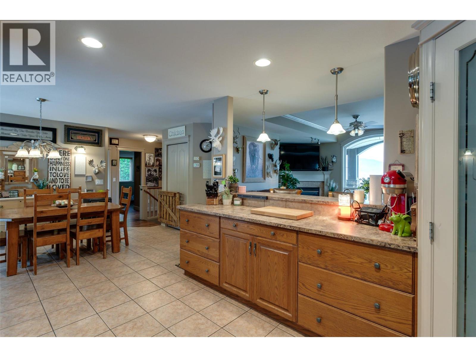 Picture for 2838 Salish  Road https://www.cirrealty.ca/reb/bc/3/10366503_13.jpg