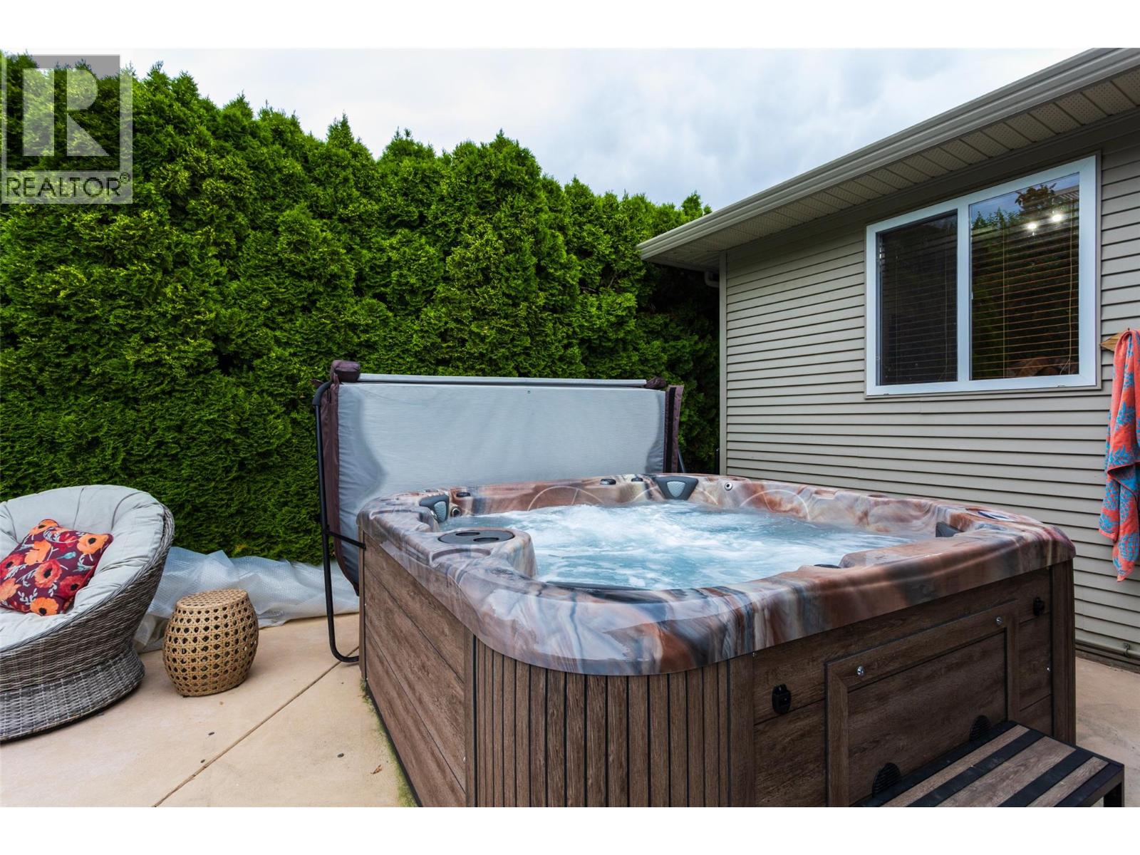 Picture for 2838 Salish  Road https://www.cirrealty.ca/reb/bc/3/10366503_23.jpg