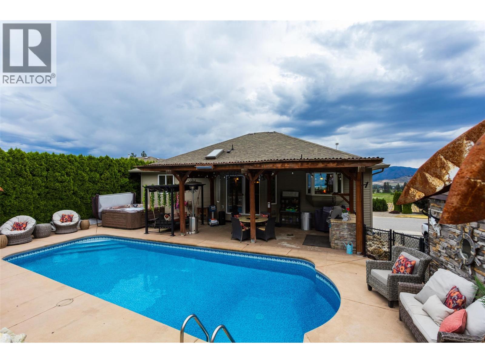 Picture for 2838 Salish  Road https://www.cirrealty.ca/reb/bc/3/10366503_28.jpg