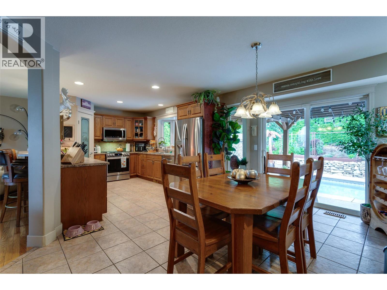 Picture for 2838 Salish  Road https://www.cirrealty.ca/reb/bc/3/10366503_8.jpg