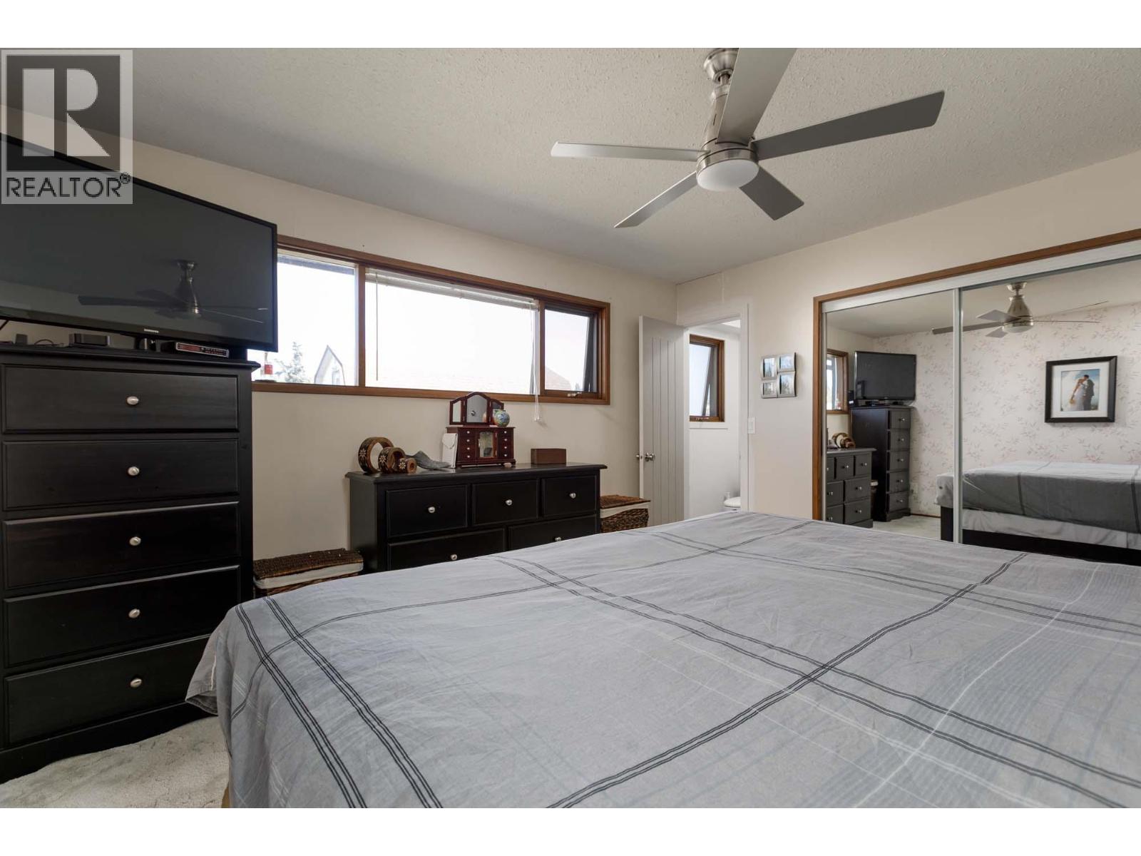 Picture for 3116 Appaloosa  Road https://www.cirrealty.ca/reb/bc/3/10366513_10.jpg