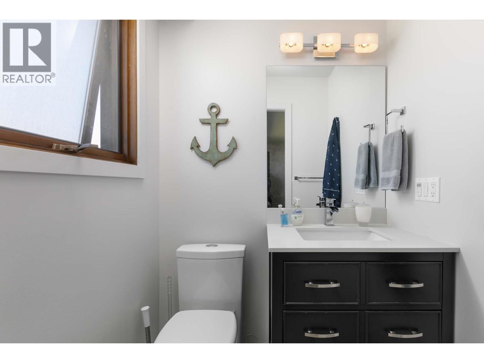 Picture for 3116 Appaloosa  Road https://www.cirrealty.ca/reb/bc/3/10366513_14.jpg