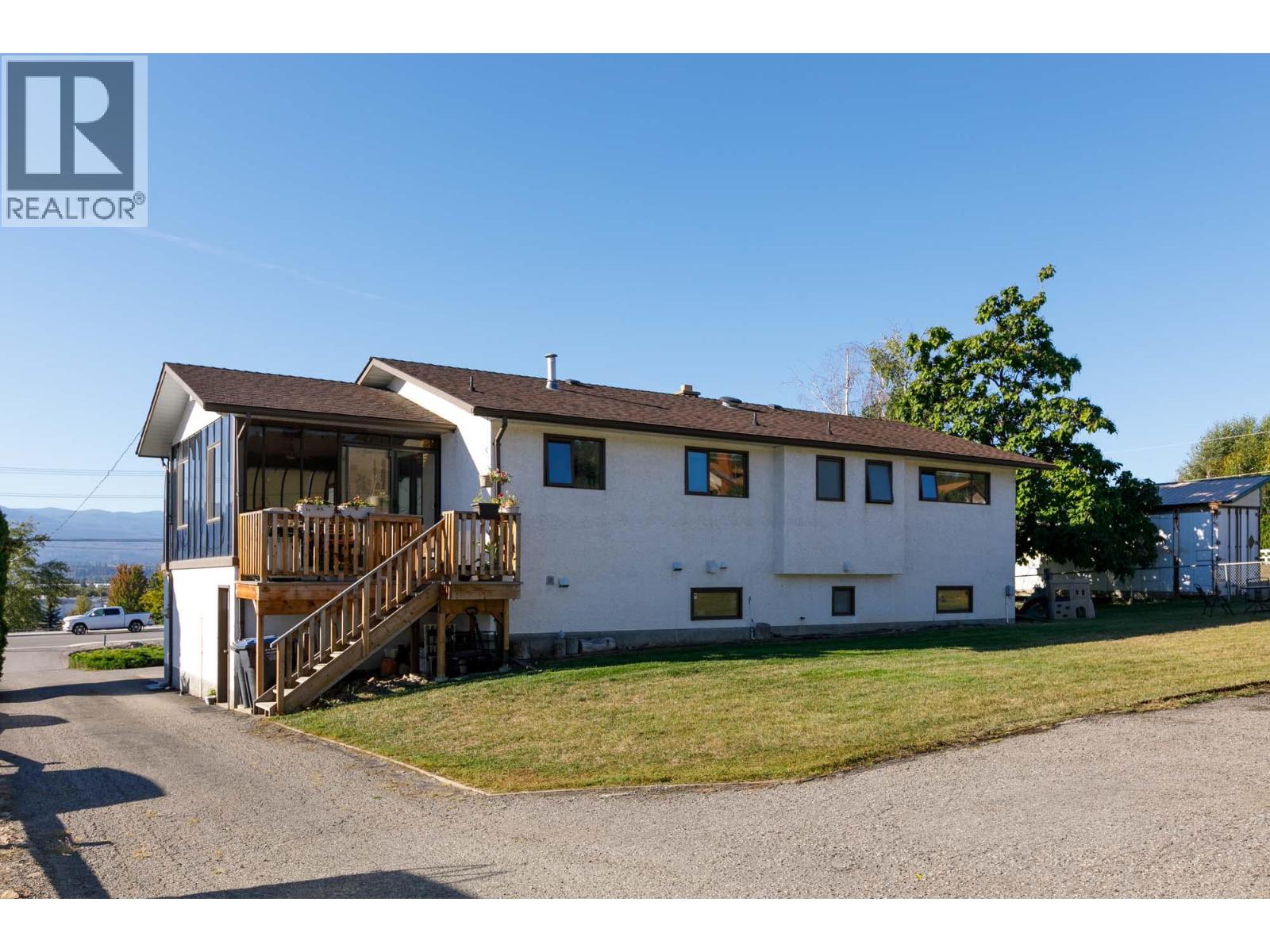 Picture for 3116 Appaloosa  Road https://www.cirrealty.ca/reb/bc/3/10366513_25.jpg
