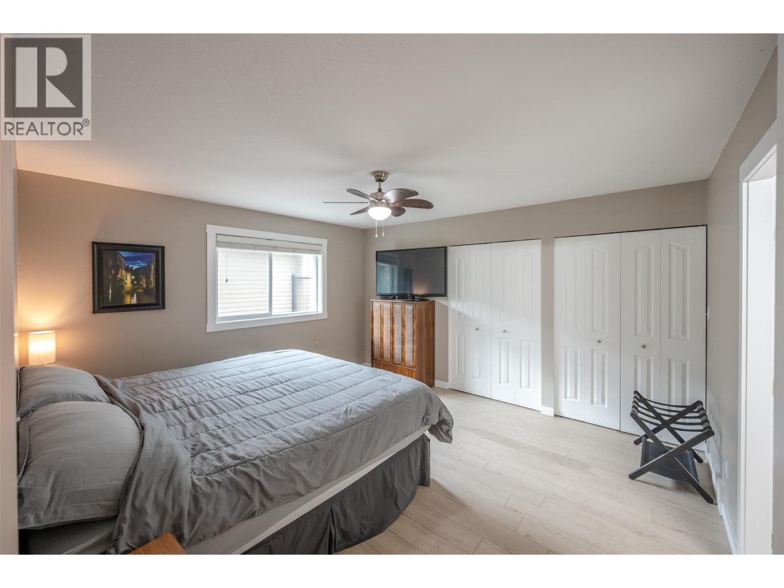 Picture for 138 EVERGREEN  Crescent https://www.cirrealty.ca/reb/bc/3/10366533_12.jpg