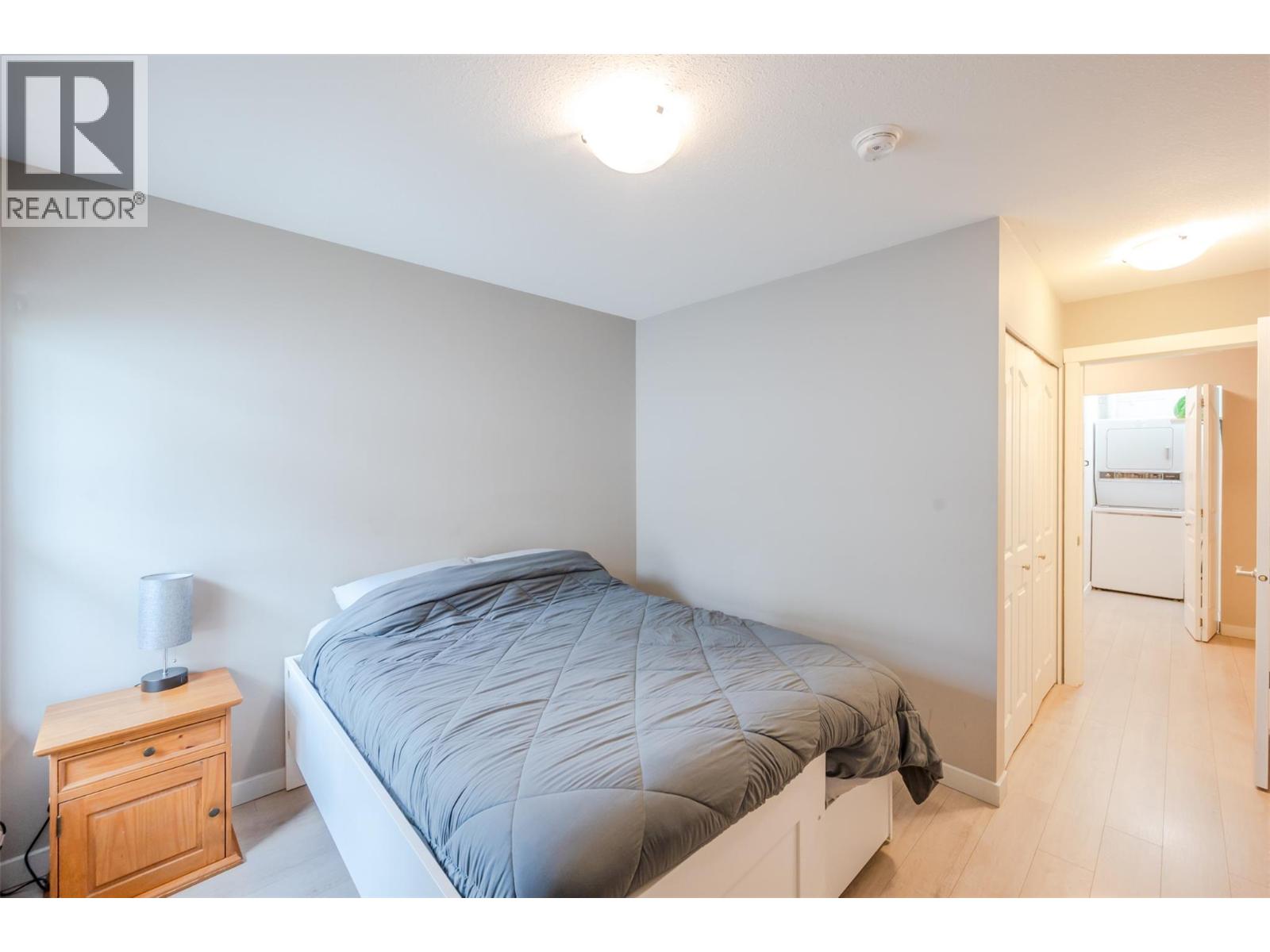 Picture for 138 EVERGREEN  Crescent https://www.cirrealty.ca/reb/bc/3/10366533_22.jpg