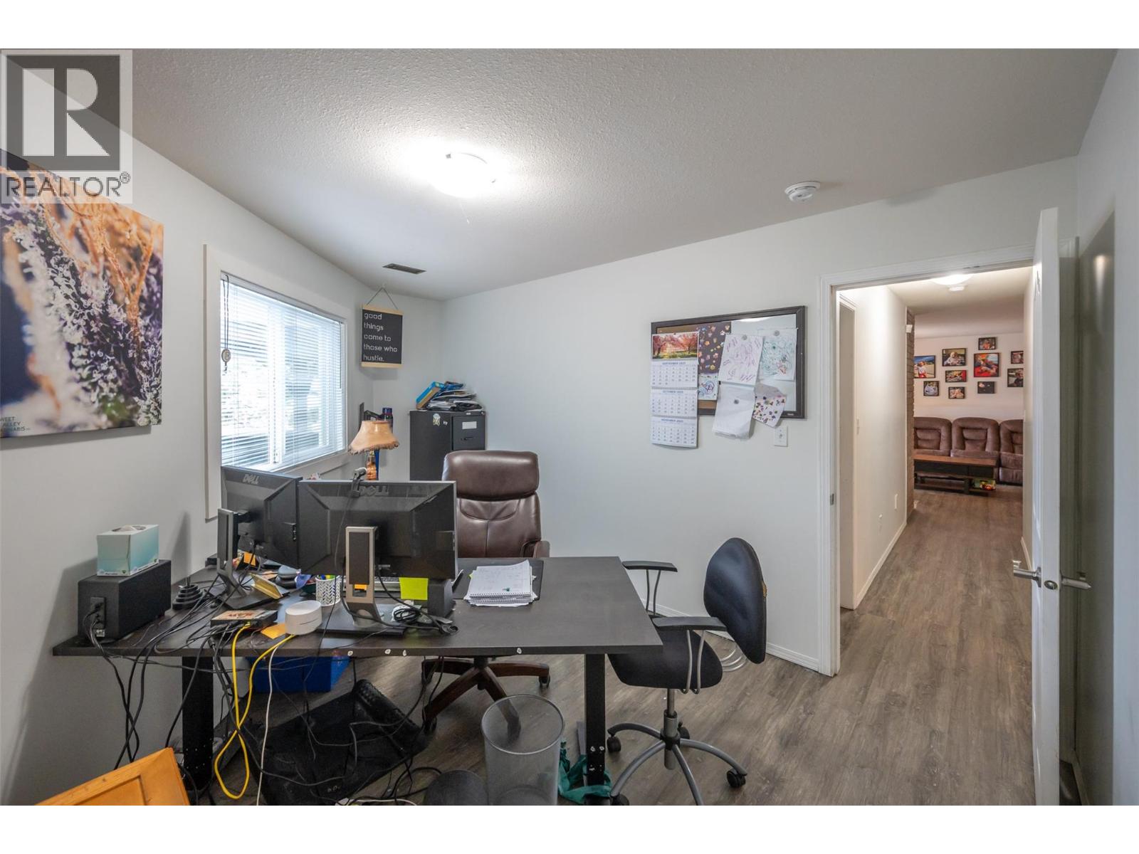 Picture for 138 EVERGREEN  Crescent https://www.cirrealty.ca/reb/bc/3/10366533_75.jpg