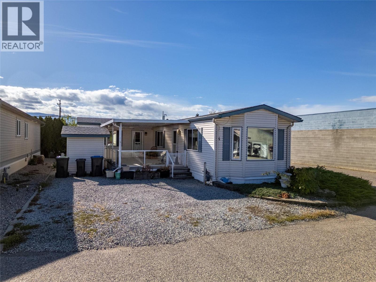 Picture for Unit #4, 670 McCurdy  Road https://www.cirrealty.ca/reb/bc/3/10366603_28.jpg