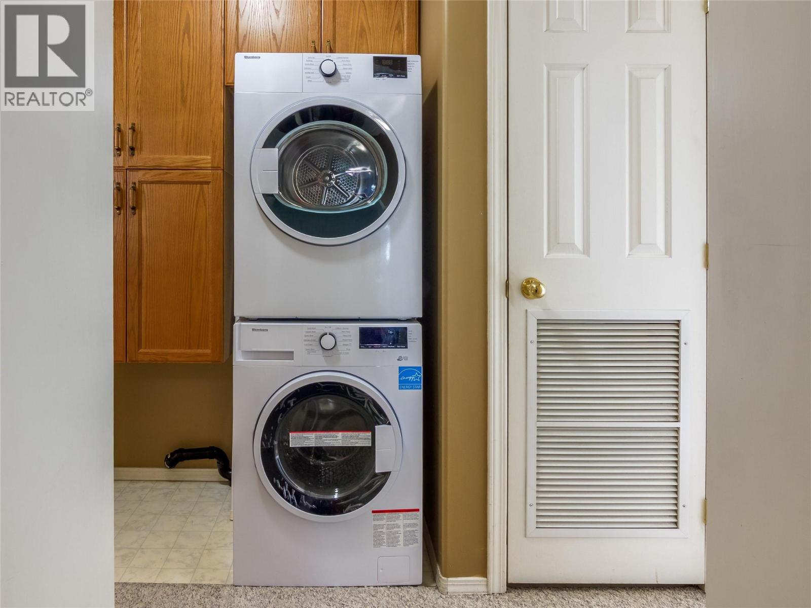 Picture for Unit #4, 670 McCurdy  Road https://www.cirrealty.ca/reb/bc/3/10366603_9.jpg