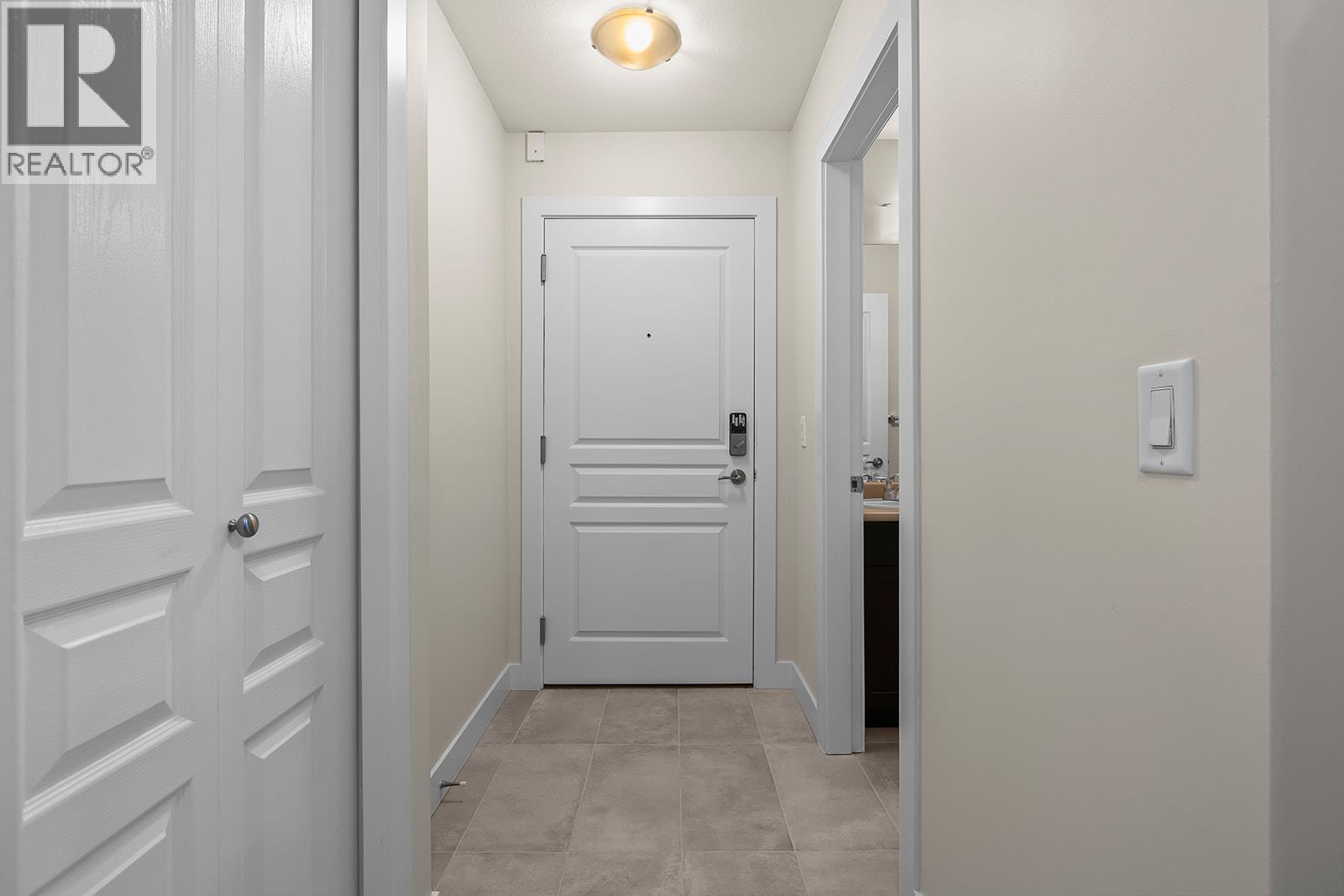 Picture for Unit #431, 1099 Sunset  Drive https://www.cirrealty.ca/reb/bc/3/10366613_25.jpg