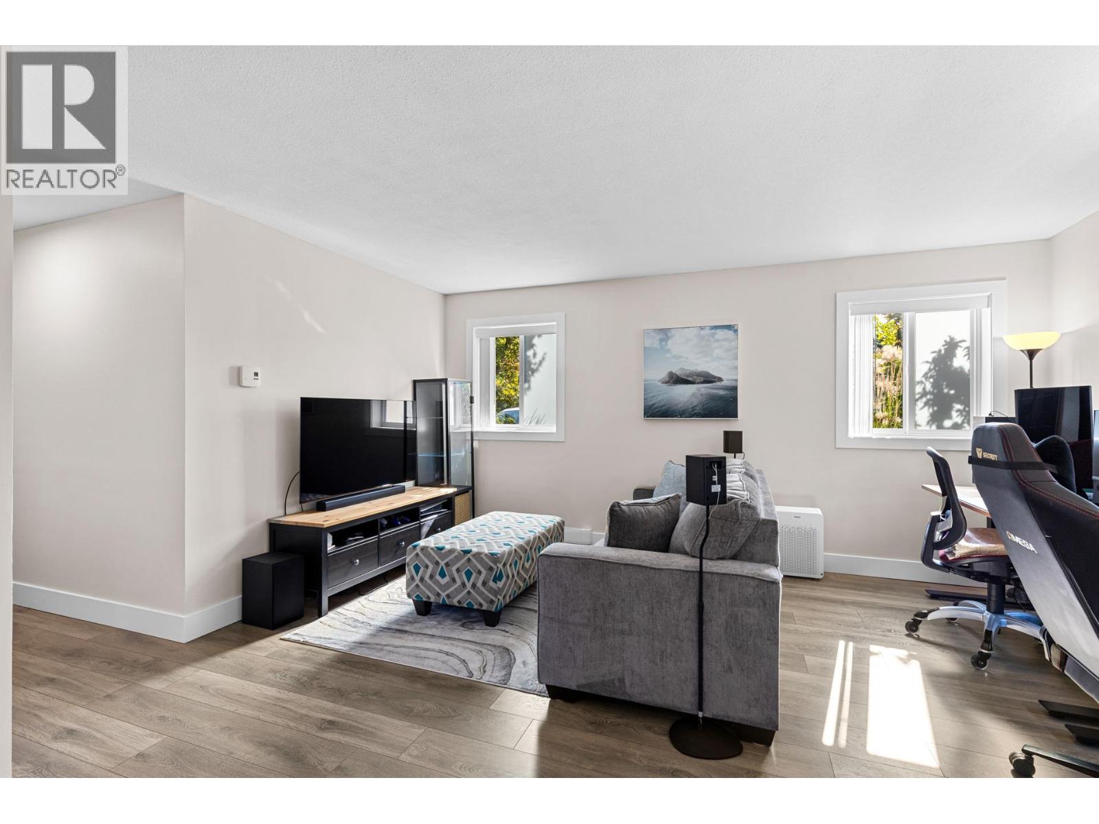 Picture for Unit #102, 2035 Baron  Road