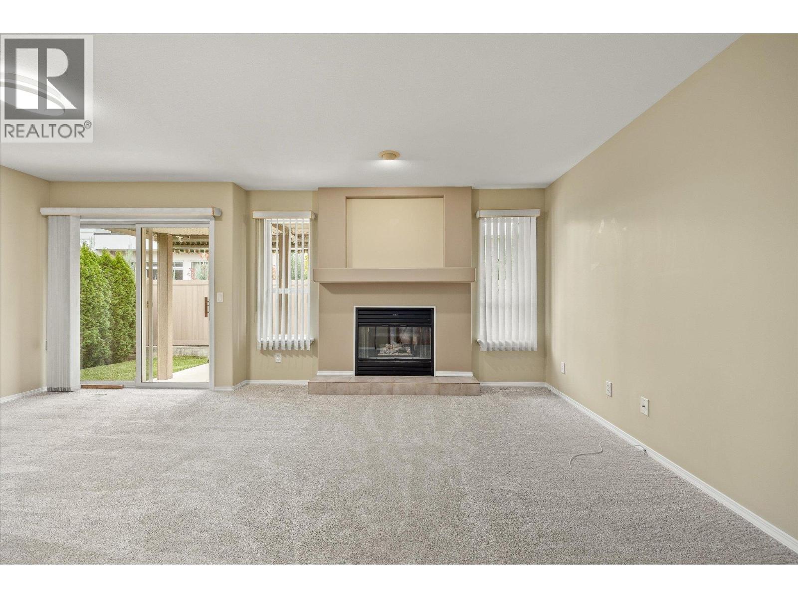 Picture for Unit #12, 680 Valley  Road https://www.cirrealty.ca/reb/bc/3/10366753_12.jpg