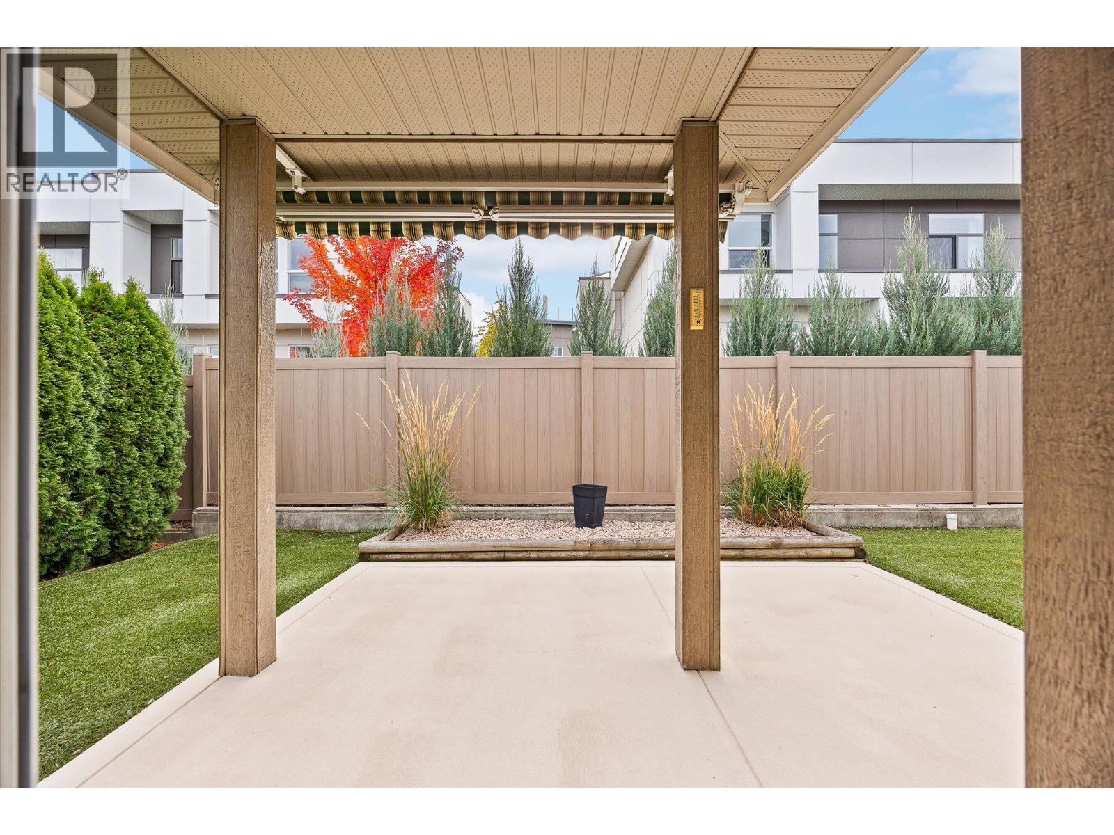 Picture for Unit #12, 680 Valley  Road https://www.cirrealty.ca/reb/bc/3/10366753_25.jpg