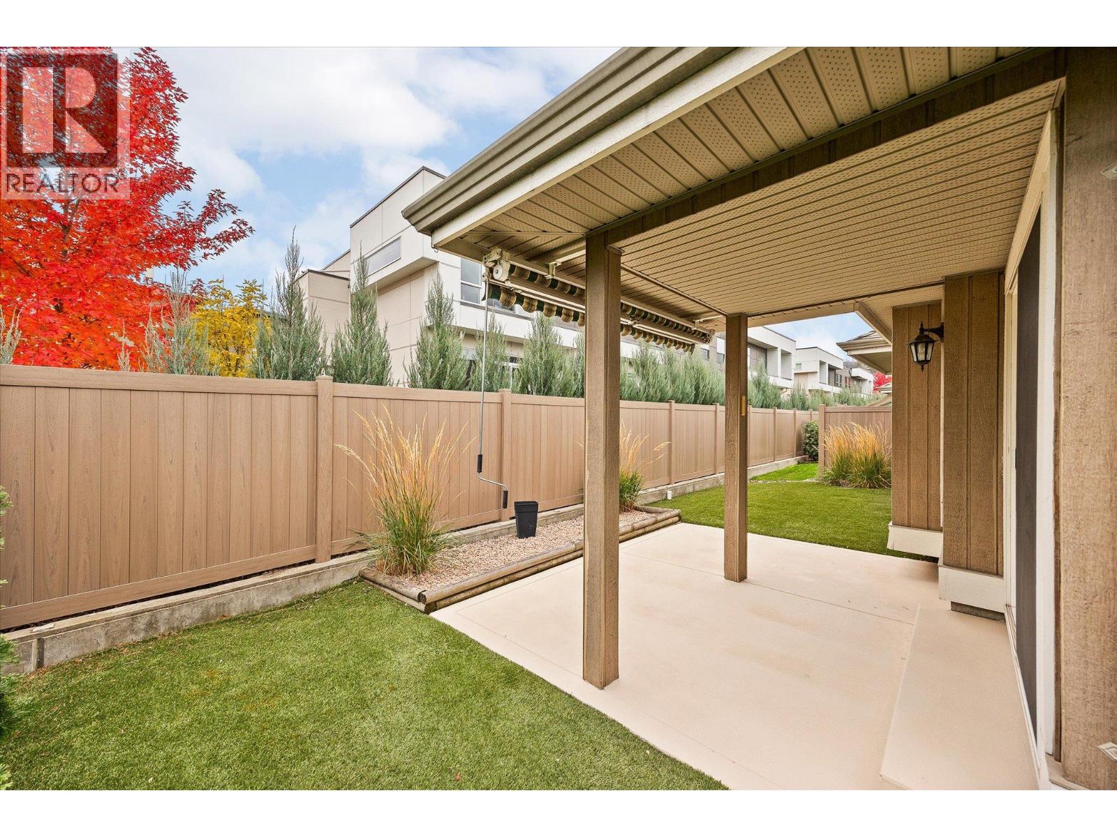 Picture for Unit #12, 680 Valley  Road https://www.cirrealty.ca/reb/bc/3/10366753_27.jpg